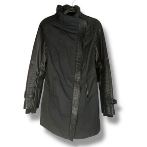 Danier Jacket Womens Black Leather Sleeves Long Fitted Insulated‎ Size XS